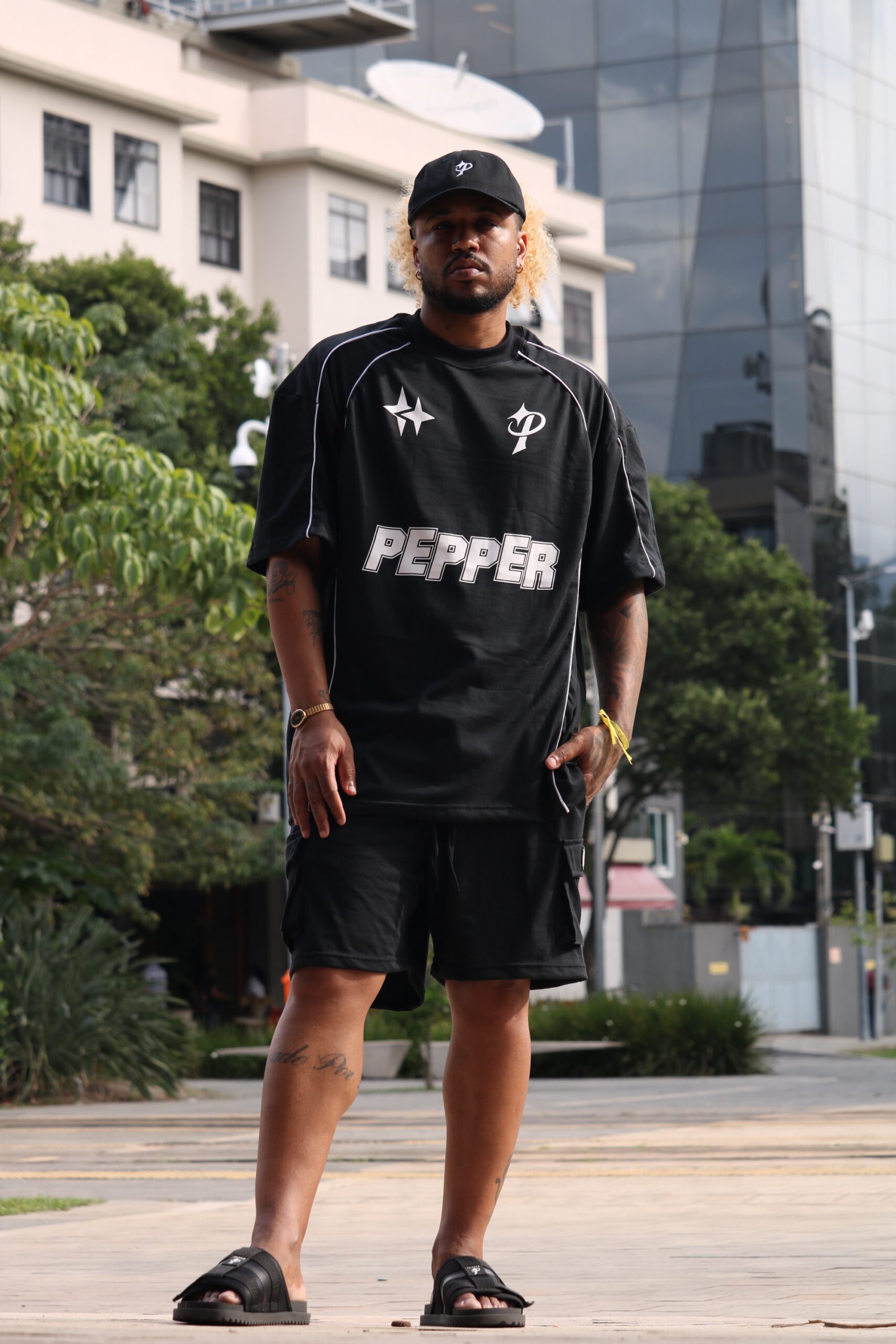 Camiseta Oversized Recorte preto - Pepper Of King